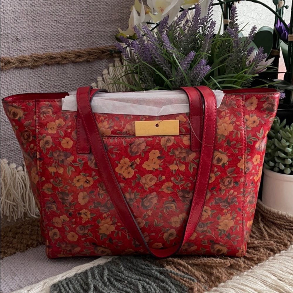 🆕🏷 Patricia Nash Shoulder Tote 👜 Varsi Tote 👜